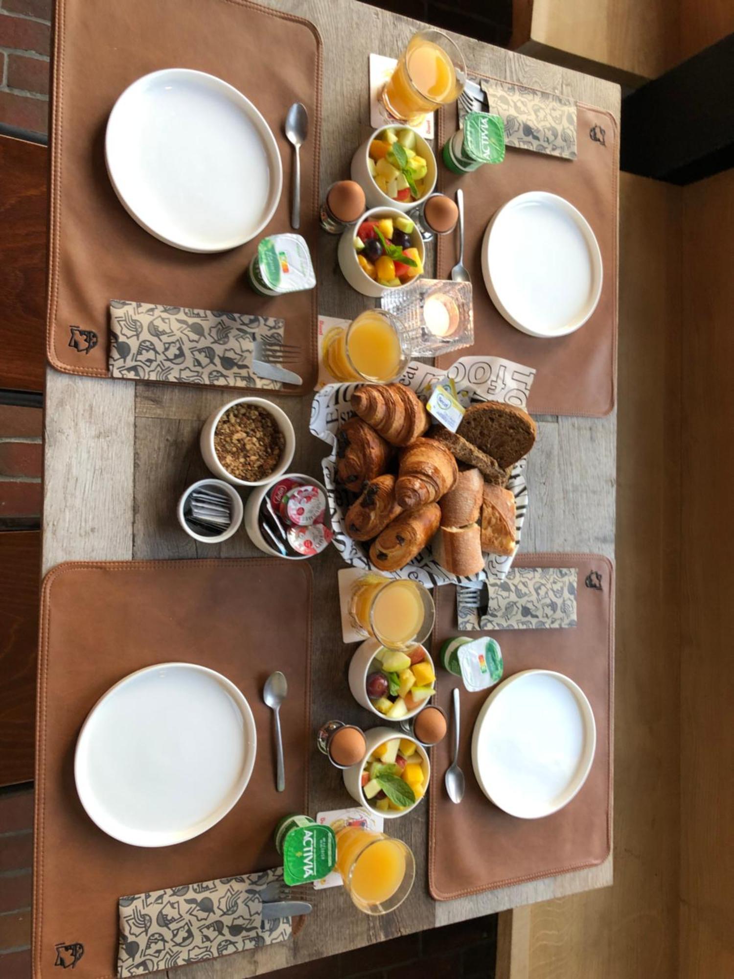Cafe Coureur Borgloon Hotell Exteriör bild