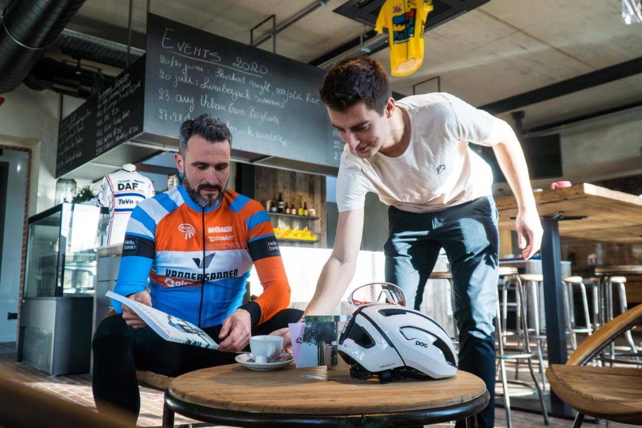 Cafe Coureur Borgloon Hotell Exteriör bild